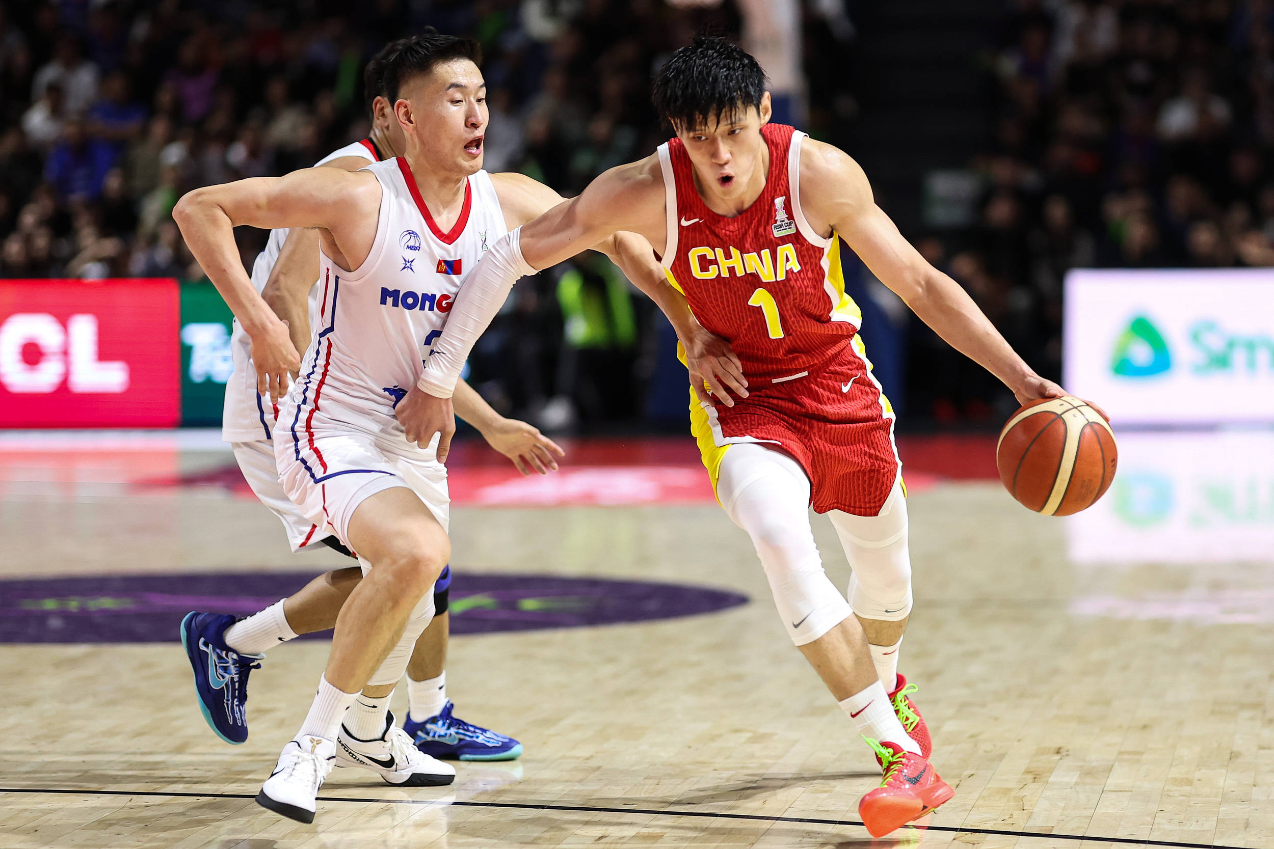 亚洲杯篮球赛：中国男篮击败日本队，晋级八强